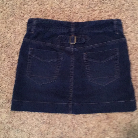GAP Skirt - Picture 2 of 2